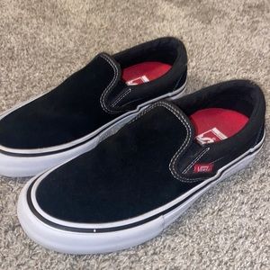 Slip on Vans men's 7/women's 8 in black